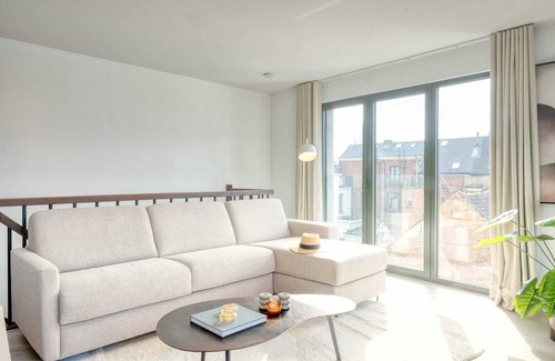 University District Apartment | 2-BR Getaway with MAS view