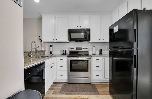 Gulf Shores Apartment | 2 BR Gulf View Condo | Private Beach Access | Sand Dollar 3