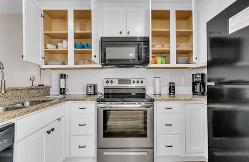 Gulf Shores Apartment | 2 BR Gulf View Condo | Private Beach Access | Sand Dollar 3