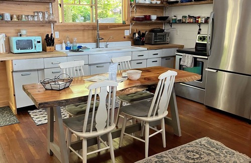 Sidney Cottage | 2 BR Lakefront Cottage in Belgrade Lakes Region