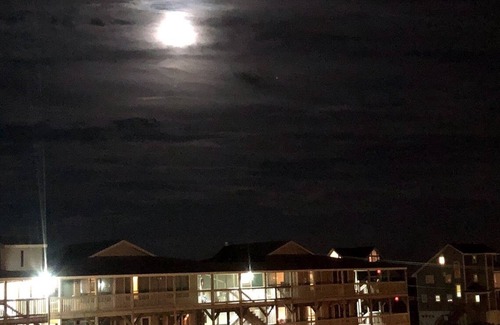 Atlantic Beach Condo | 2 br. loaded condo, lots of amenities- Humpback whale watching. July 20-27, 2025