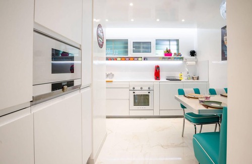 California - Pezou Apartment | 2-Br Luxury Apartment with Sea View and Pool