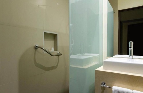 El Centro Hotel | 2 BR Suite within Walking Distance to Palacio San Martin