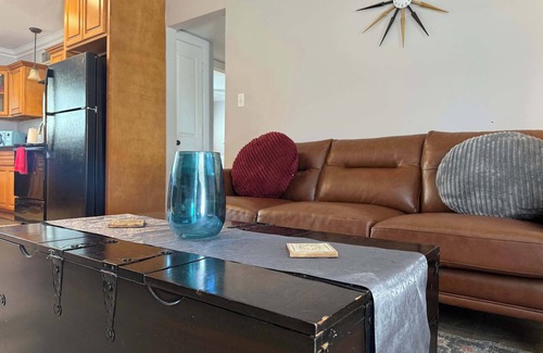 Highlands - Perkins Apartment | 2 br with Pool & washer dryer