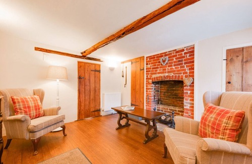 Woodbridge House | 2 Bromville Hall Cottage
