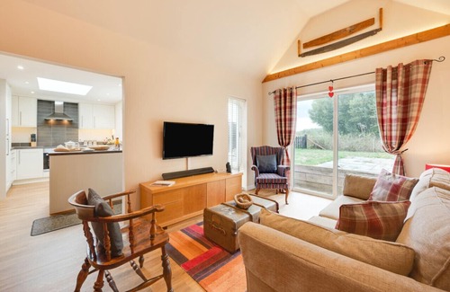 Woodbridge House | 2 Bromville Hall Cottage