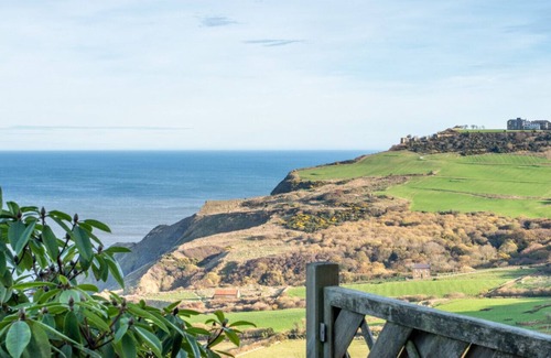 Fylingdales House | 2 Browcote Cottage - Two Bedroom House, Sleeps 4