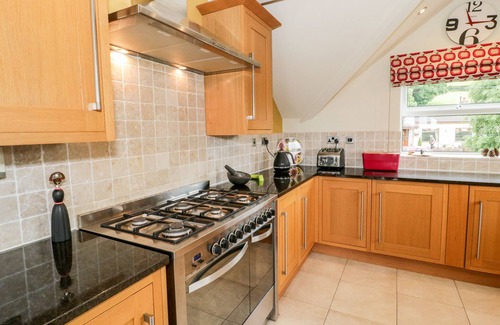 Betws yn Rhos House | 2 CAE MATTW, pet friendly, with open fire in Betws Yn Rhos