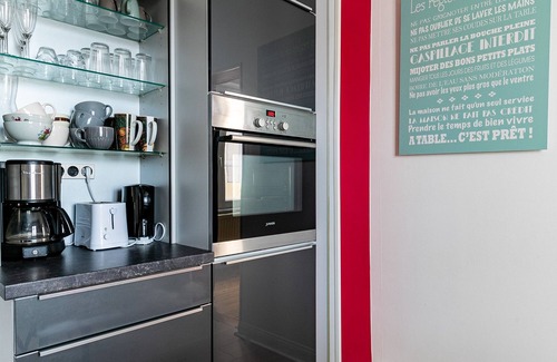 Neudorf Ouest Apartment | 2 chambres avec garage