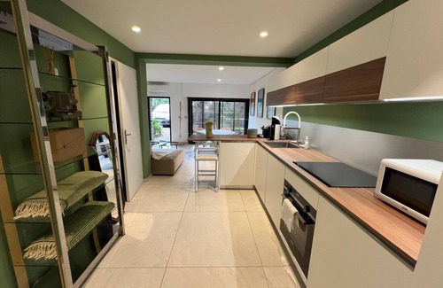 La Croix des Gardes Apartment | 2 CHAMBRES JARDIN/TERRASSE ACCES PLAGES A2B241