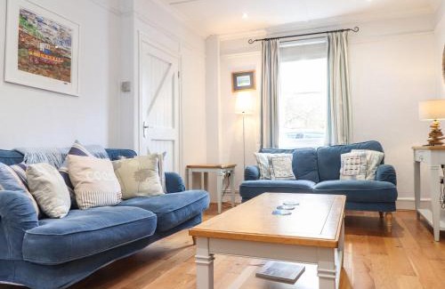 Mousehole House | 2 Chapel Place