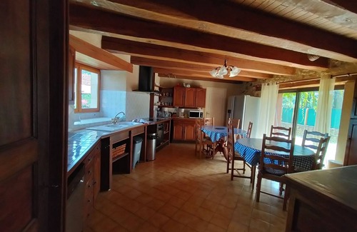 Veyrines-de-Vergt Cottage | 2 charming houses Quiet Comfort Park Swimming pool billiard, Bergerac-Périgueux