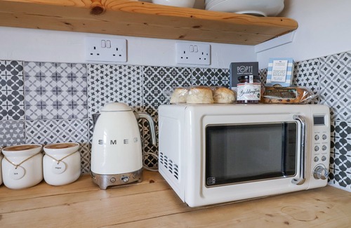 Portholland House | 2 CLIFF COTTAGES, pet friendly, with hot tub in Gorran Haven