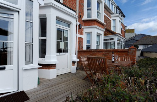 Lyme Regis Cottage | 2 COBB VIEW, pet friendly, country holiday cottage in Lyme Regis