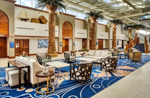 St. Pete Beach Hotel | 2 Comfortable Rooms By The Beach, Parking, Swimming Pools!