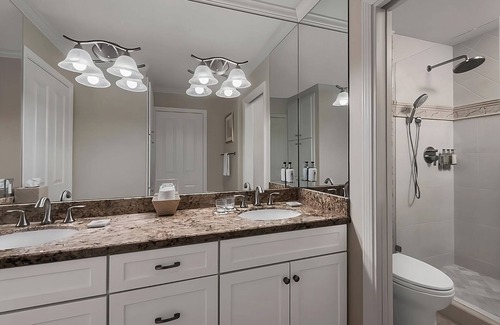 Napa Hotel | 2 Comfortable Suites with Full Kitchen! Pool, Onsite Golf Course & Tennis Courts