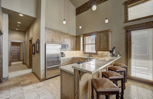 Deer Valley House | 2 Condos | Ski-in/Ski-out at Deer Valley + Hot Tubs | Mont Cervin by AvantStay