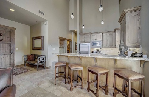 Deer Valley House | 2 Condos | Ski-in/Ski-out at Deer Valley + Hot Tubs | Mont Cervin by AvantStay