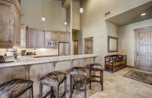 Deer Valley House | 2 Condos | Ski-in/Ski-out at Deer Valley + Hot Tubs | Mont Cervin by AvantStay