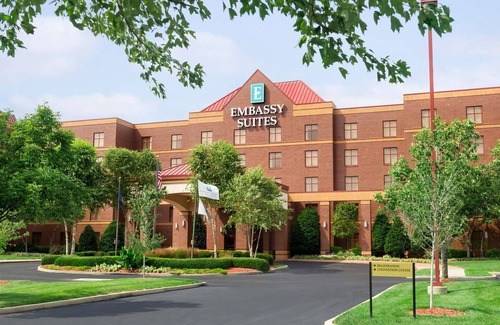 Lexington Hotel | 2 Connecting Suites at a Hotel