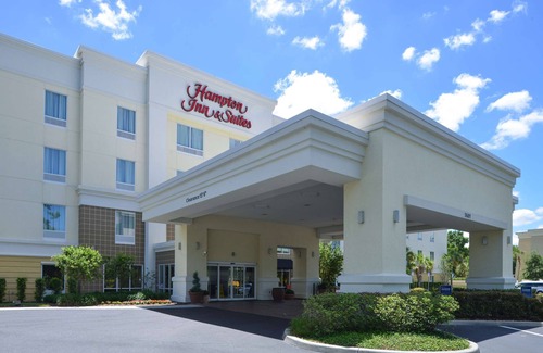 Ocala Hotel | 2 Connecting Suites at a Hotel