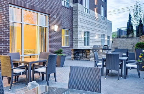 Franklin Apartment | 2 Connecting Suites at a Hotel