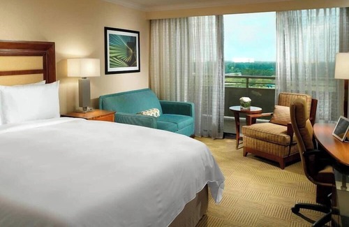 Florida Central Atlantic Coast Hotel | 2 Connecting Suites at a 4⭐️ Hotel