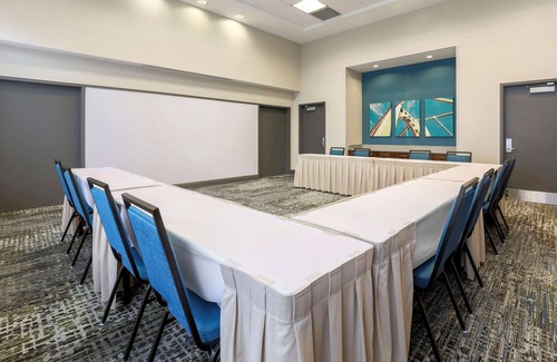 Downtown Pittsburgh Apartment | 2 Connecting Suites at a Hotel