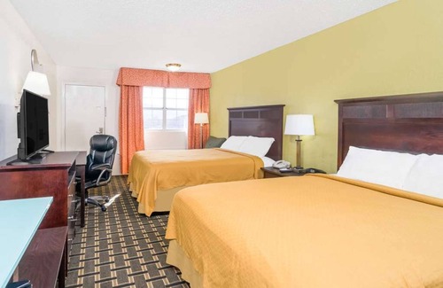 Lookout Valley Neighborhood Association Hotel | 2 Convenient Units! Free Parking, Pets Allowed! Near Raccoon Mountains Caverns