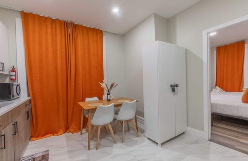 Ampere Apartment | 2 Days Stay Get 40% OFF for, Sleeps 6 & 2 Queen