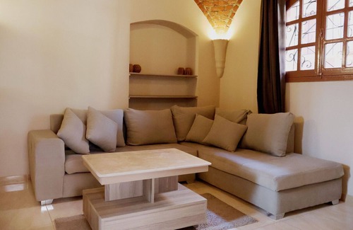 Luxor Apartment | 2 desert Apartments with On-Site Dining, Tours, Pool