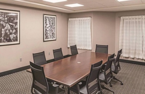 Woodlands Village Hotel | 2 Double Beds, ADA Room, Non-Smoking at La Quinta Inn by Wyndham Flagstaff