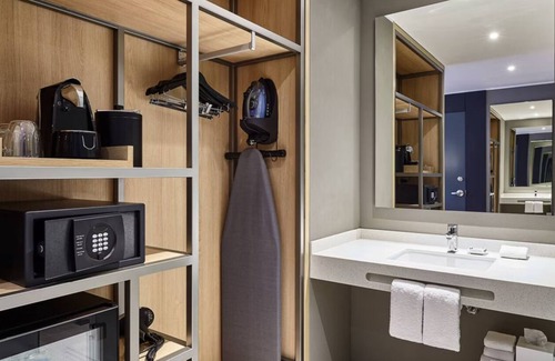 Armendariz Hotel | 2 Double Beds w/City View at AC Hotel Lima Miraflores—Minutes to Waikiki Beach