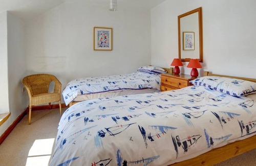 Penrhyndeudraeth House | 2 Efail Wen in Penrhyndeudraeth