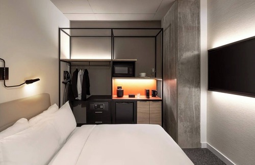 Brossard Hotel | 2 Elegant Rooms Perfect for Guests Seeking Style, Comfort & Accessibility