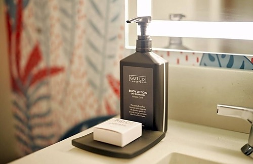 Downtown San Francisco Hotel | 2 Elegant Units with Heated Pools in the Heart of San Francisco