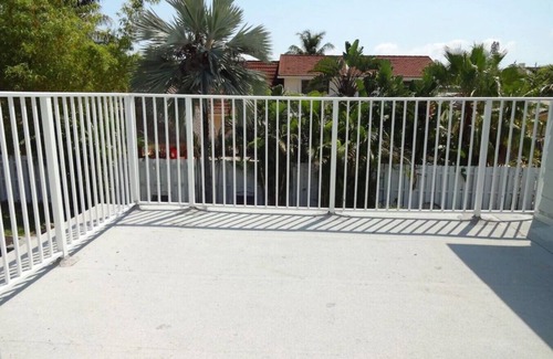 Pompano Beach House | 2 Fabulous Side-by-Side Villas with Heated Pools