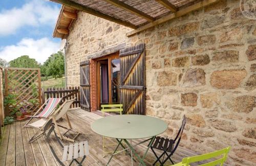 Saint-Romain-d'Urfe House | 2 Gîtes Écologiques Confortables, Capacité 10 Personnes - FR-1-496-185