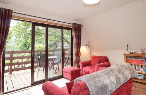 South Laggan Cottage | 2 GLEN GARRY LODGE, romantic, character holiday cottage in Invergarry