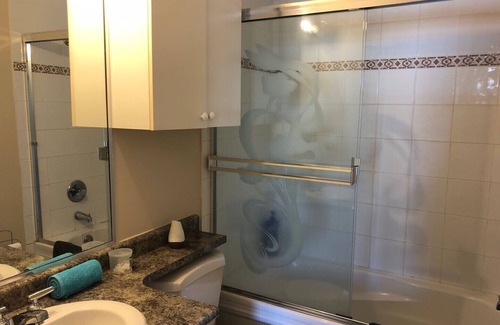 Riley Park Apartment | 2-Guest Unit Vancouver Convenient to Downtown
