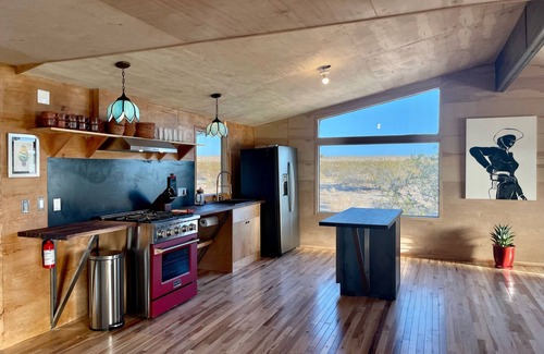 Landers House | 2 Home Desert Estate on 6 Acres w/5 Bedrooms, 3 Bathrooms, 2 Hot Tubs & Grilln