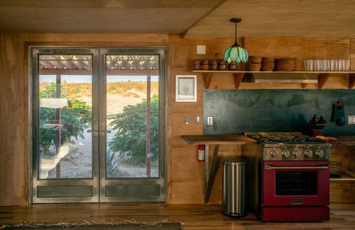 Landers House | 2 Home Desert Estate on 6 Acres w/5 Bedrooms, 3 Bathrooms, 2 Hot Tubs & Grilln