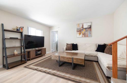 Paradise Hills House | 2 homes Central Villa