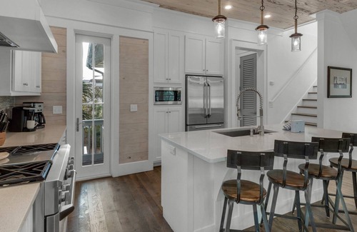 SeaNest Village House | 2 Homes Side by Side, Sleeps 20 with Pool + Free Attraction Tickets!