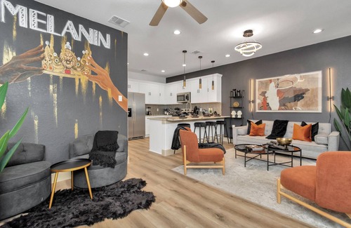 Southeast Houston Apartment | 2 Homes! Sleeps 20 | Games| Gated Parking & More!, 2 Homes! Sleeps 18 | Games| Gated Parking & More!