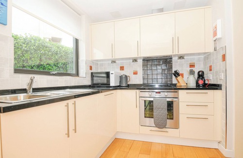 Westleigh Cottage | 2 HORIZON VIEW, family friendly in Westward Ho!