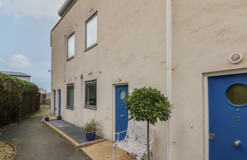 Westleigh Cottage | 2 HORIZON VIEW, family friendly in Westward Ho!