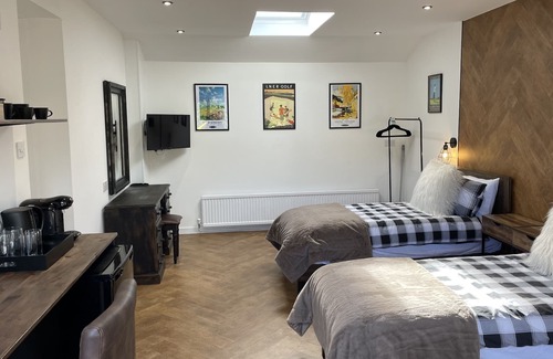 Strathkinness Apartment | 2 hours use of luxury Trackman Golf Studio included, 3 miles from Old Course