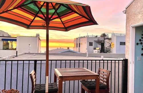 Hermosa Beach House | 2 HOUSES FROM THE BEACH! +Onsite Parking