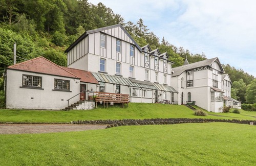 Kilmun Apartment | 2 KILMUN COURT in Dunoon